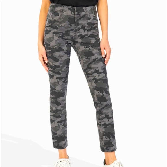 Kut from the Kloth Pants - EUC Kut From The Kloth Reese Ankle Straight Leg (Black/Charcoal) Size 4